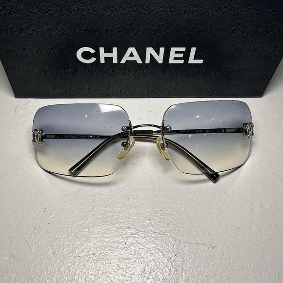 CHANEL Accessories - RARE CHANEL BLUE 4017-D cc sunglasses